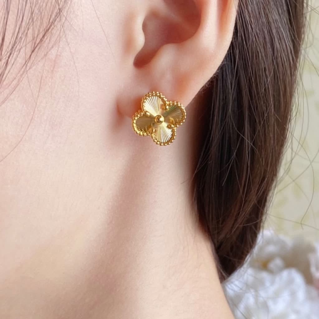 Van Cleef & Arpels Alhambra Gold Earrings